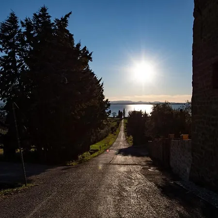 Castello Baglioni Trasimeno *